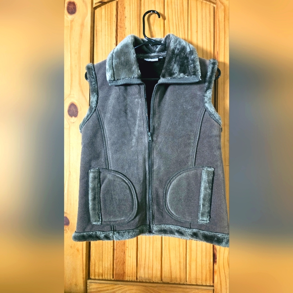 Women's Faux sheepskin vest